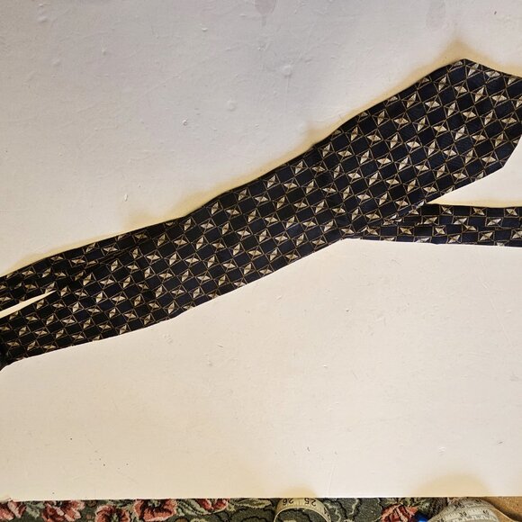 Valentino 100% Silk Handmade Tie - Picture 3 of 13